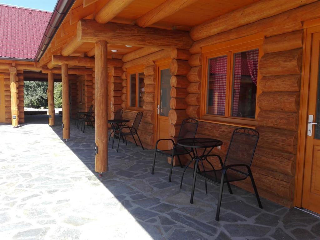 Penzion U Fabu Lednice Exterior photo